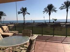 Beautiful and big apartment in front of the beach!